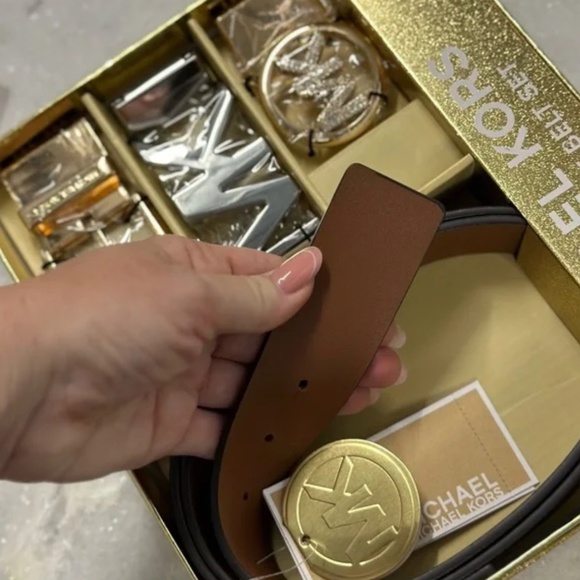 NWT Michael Kors belt gift box main image 6